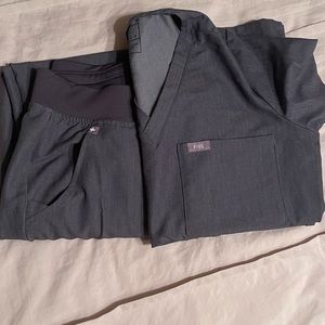 Like NEW Fig Scrubs